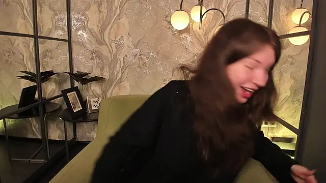 Luna Tide online show from March 7, 2026, 2:58 pm