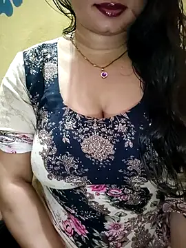 PARI51 online show from May 5, 2026, 7:55 pm