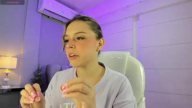 THALIA 13 online show from February 6, 2025, 4:21 am