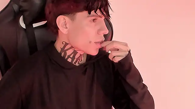 Angel eros  online show from March 22, 2026, 6:06 am