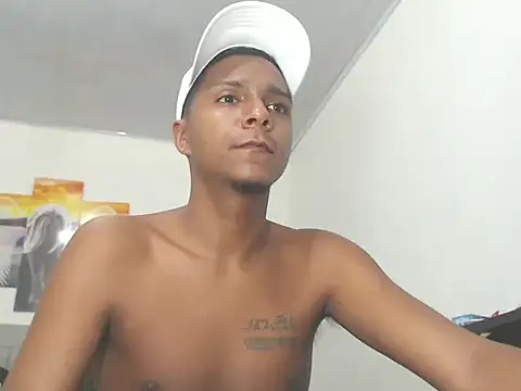 hotboyluxe online show from February 12, 2026, 6:25 pm