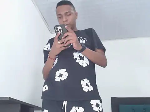 hotboyluxe online show from April 26, 2026, 6:44 am