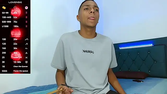 hotboyluxe online show from June 10, 2026, 5:39 am