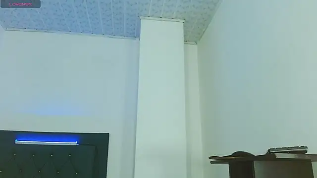 hotboyluxe online show from June 17, 2026, 6:38 am