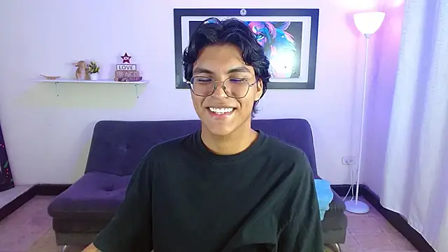 Maecum18 online show from March 5, 2026, 8:49 pm