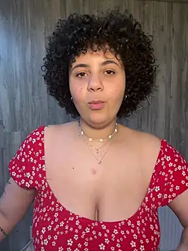 BabyChanntal online show from May 4, 2026, 9:44 pm