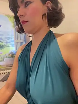 Snapshot of eva_luz chatting on June 6, 2026, 12:32 pm eva luz online show from June 6, 2026, 12:32 pm