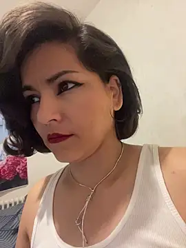 eva luz online show from August 6, 2026, 7:16 pm