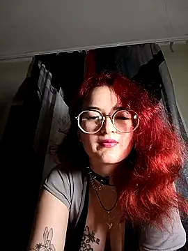 Persefoha online show from May 4, 2026, 8:27 pm