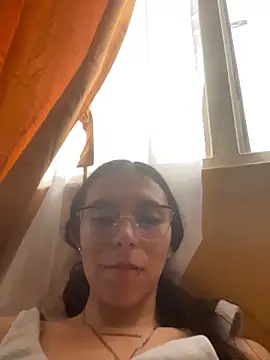 MayteLove online show from February 4, 2026, 10:04 pm