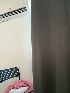 MelaFoxx online show from February 8, 2026, 1:14 pm