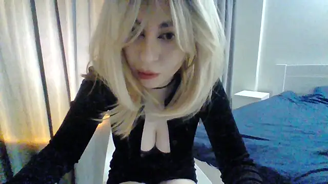 Snapshot of Warmmurr chatting on February 27, 2026, 9:37 pm Warmmurr online show from February 27, 2026, 9:37 pm