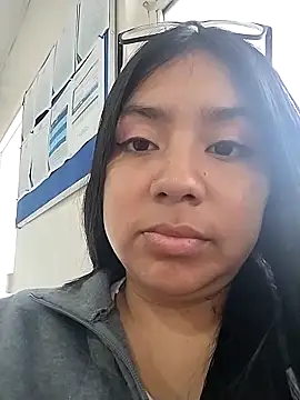 Noa Baker online show from March 5, 2026, 1:29 pm