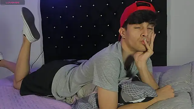 axxxel twink online show from February 19, 2026, 1:34 am