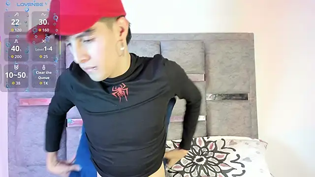 axxxel twink online show from May 9, 2026, 1:11 am