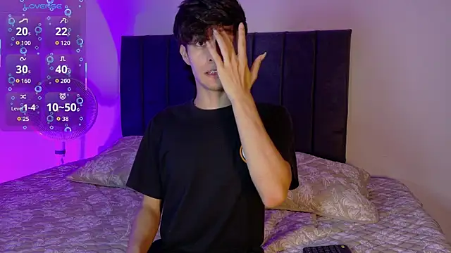 axxxel twink online show from July 24, 2026, 2:42 am