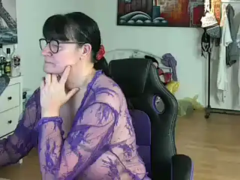 Snapshot of Sylly chatting on January 14, 2025, 7:59 am Sylly online show from January 14, 2025, 7:59 am