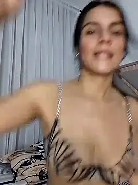 Snapshot of EvaMiranda chatting on May 14, 2026, 3:24 am EvaMiranda online show from May 14, 2026, 3:24 am