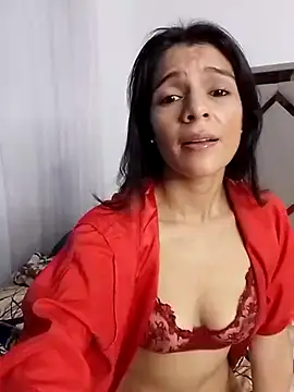 Snapshot of EvaMiranda chatting on May 20, 2026, 3:13 am EvaMiranda online show from May 20, 2026, 3:13 am