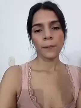 Snapshot of EvaMiranda chatting on May 26, 2026, 4:19 am EvaMiranda online show from May 26, 2026, 4:19 am