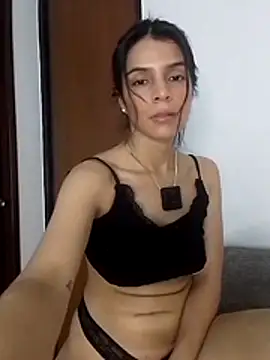 EvaMiranda online show from July 8, 2026, 3:11 am