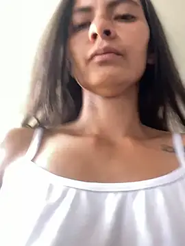 Snapshot of Esperanza_GS chatting on April 24, 2026, 1:35 pm Esperanza GS online show from April 24, 2026, 1:35 pm