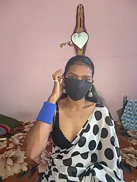 hot kimaya online show from July 15, 2026, 12:21 pm