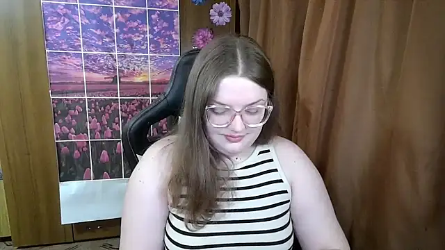 Teasing Dora online show from April 29, 2026, 10:27 pm