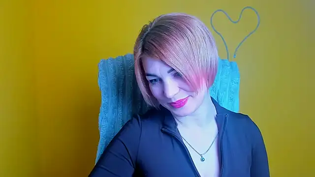 CuttieEmma online show from April 5, 2026, 5:59 am