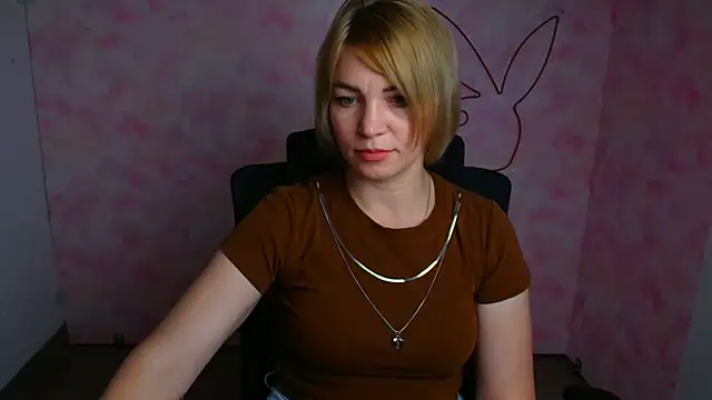 CuttieEmma online show from July 2, 2026, 6:19 am