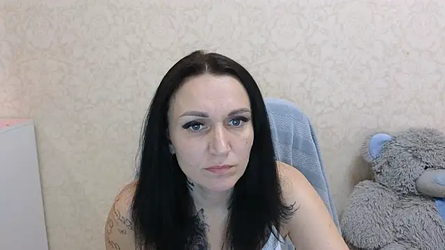LalyaSkyy online show from February 18, 2026, 5:47 am