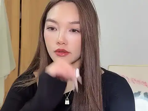 leilei660 online show from March 9, 2026, 4:55 pm