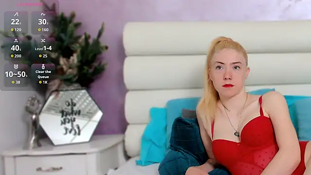 AriaRyx online show from May 8, 2026, 4:07 am