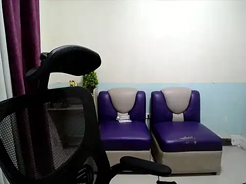 devine goddess online show from May 26, 2026, 12:17 am