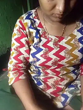 Romantic-Couple999 online show from March 12, 2026, 9:10 pm