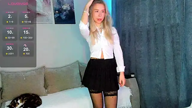 Elysia kiss online show from March 3, 2026, 3:12 am