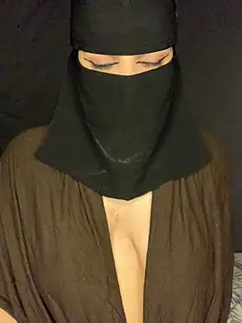 Gamila  online show from March 26, 2026, 4:18 am