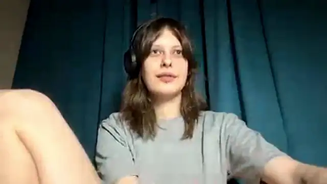 Love Only Sofia online show from February 1, 2026, 4:05 pm