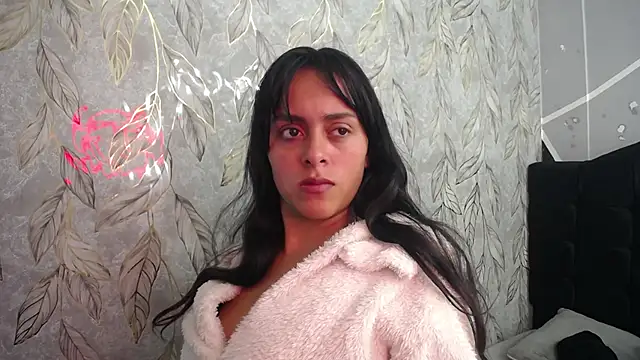 ChloeDreamm online show from February 5, 2026, 12:32 pm