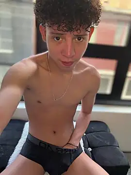 yoursexyjose online show from February 26, 2026, 7:13 pm