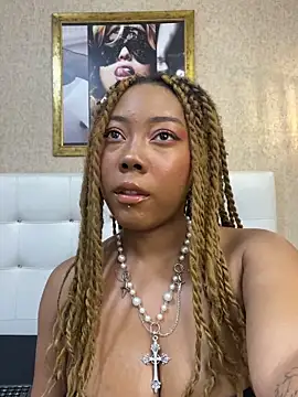 isa bonnie online show from February 10, 2026, 2:48 am