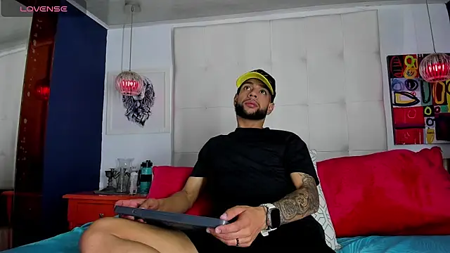 Aiden Cash7 online show from February 5, 2026, 4:17 am