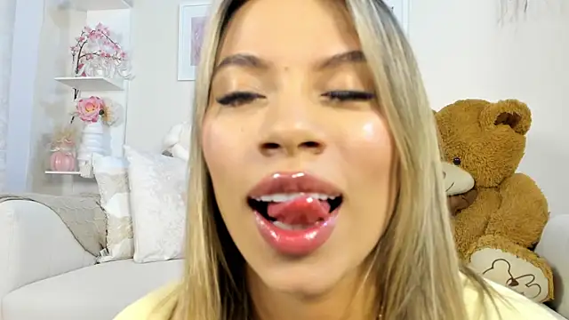 Snapshot of Mia_Rosee1 chatting on March 7, 2026, 12:40 am Mia Rosee1 online show from March 7, 2026, 12:40 am