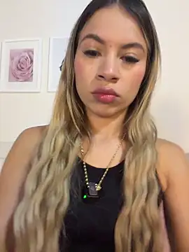 Snapshot of Mia_Rosee1 chatting on April 6, 2026, 11:16 pm Mia Rosee1 online show from April 6, 2026, 11:16 pm
