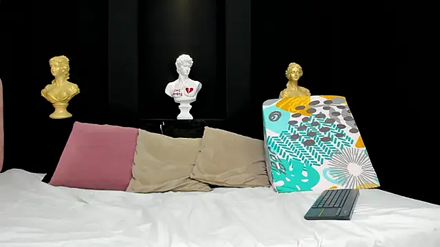 BellaSky1 online show from February 17, 2026, 11:29 am