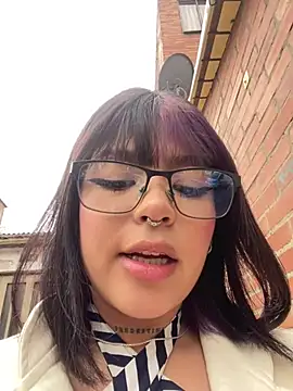 Violetx19 online show from February 1, 2026, 9:57 pm