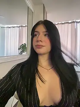  HannahFox  online show from May 9, 2026, 5:40 pm