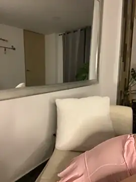  HannahFox  online show from June 14, 2026, 2:24 am