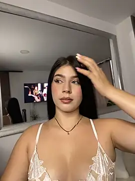  HannahFox  online show from July 9, 2026, 10:47 pm
