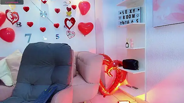 Luna Millers online show from February 22, 2026, 12:58 pm